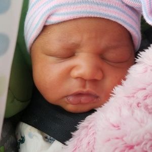 Meet your Posher, Twana